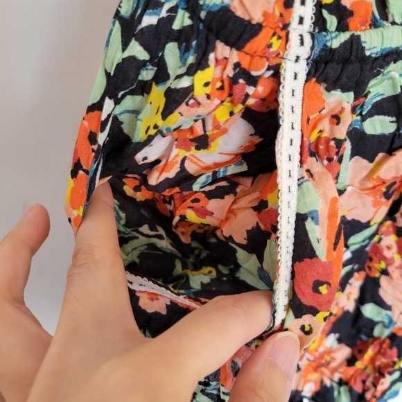 Lucky Brand Orange Floral Flutter Short Sleeve Plunge V Neck Romper Shorts Med - Picture 6 of 12